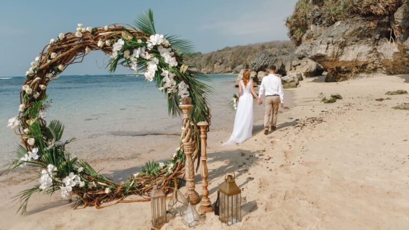 Come vestirsi per un matrimonio sulla spiaggia?